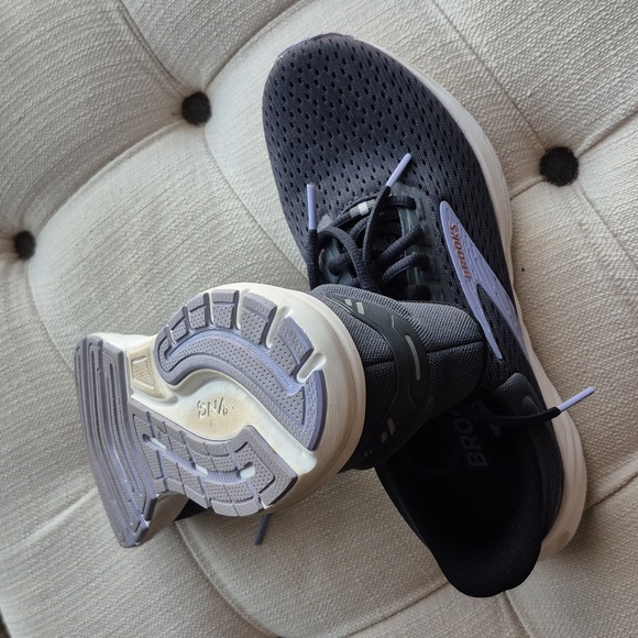 Brooks Anthem 6 Size 7.5 Steel Gray/Lavender Accents Athletic Shoes. Retail $93. - Picture 6 of 9